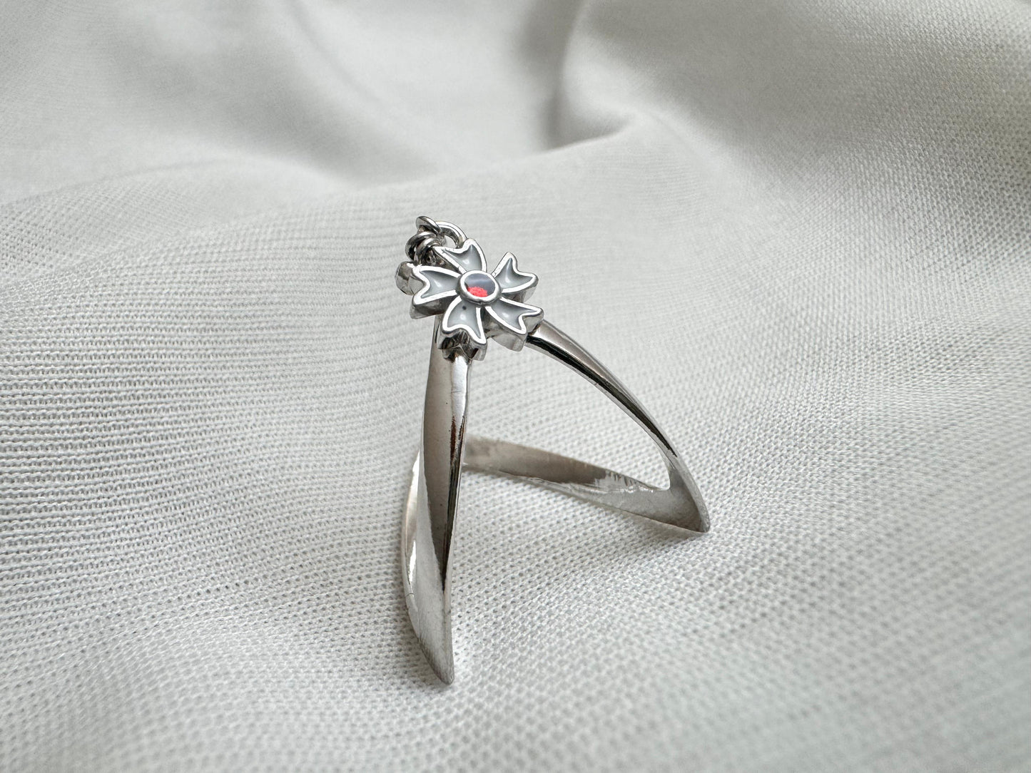 Shiuli V ring