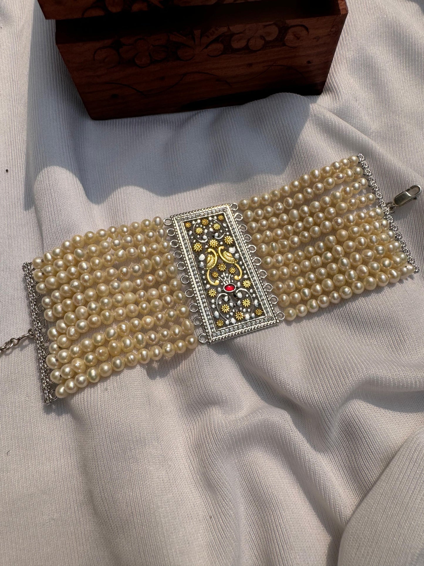 Peacock jal work hand wristlet (mantasa)