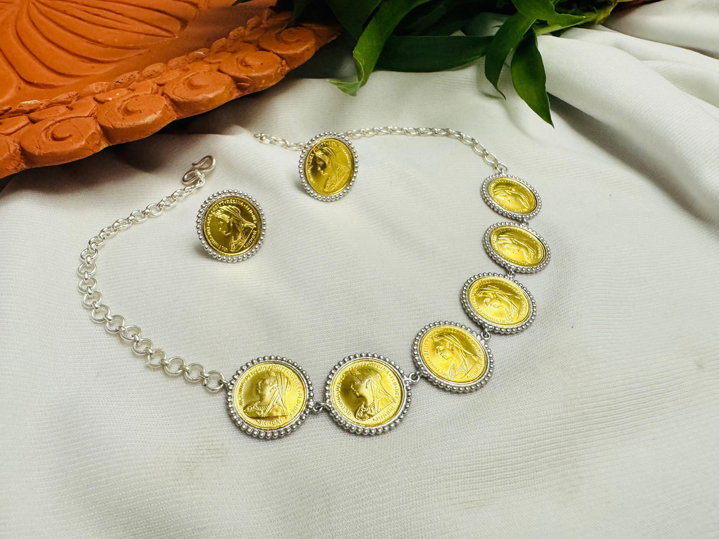 Guinea necklace