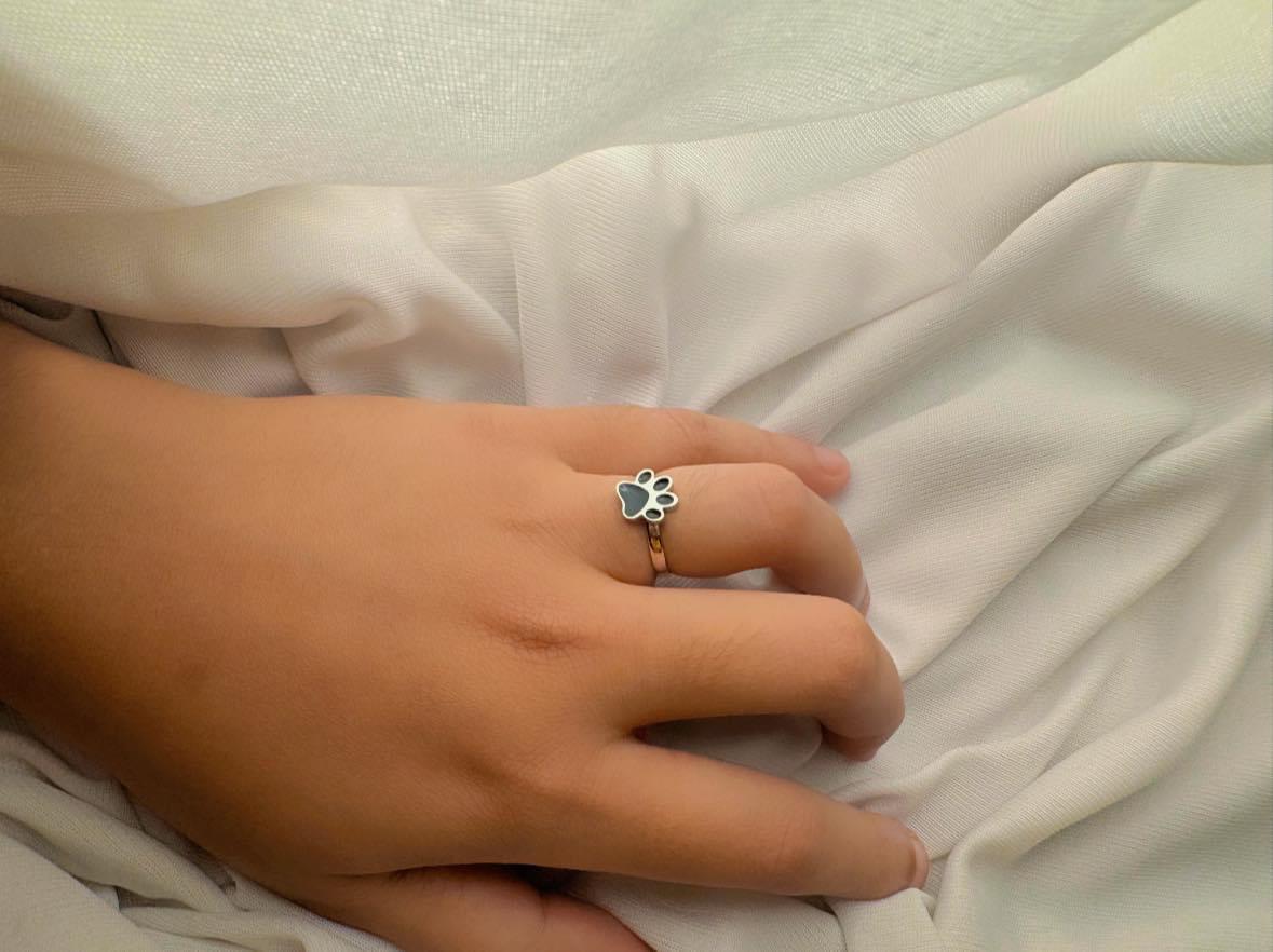 Paw-some ring