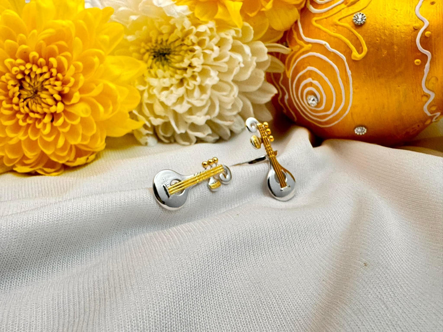 Veena ring
