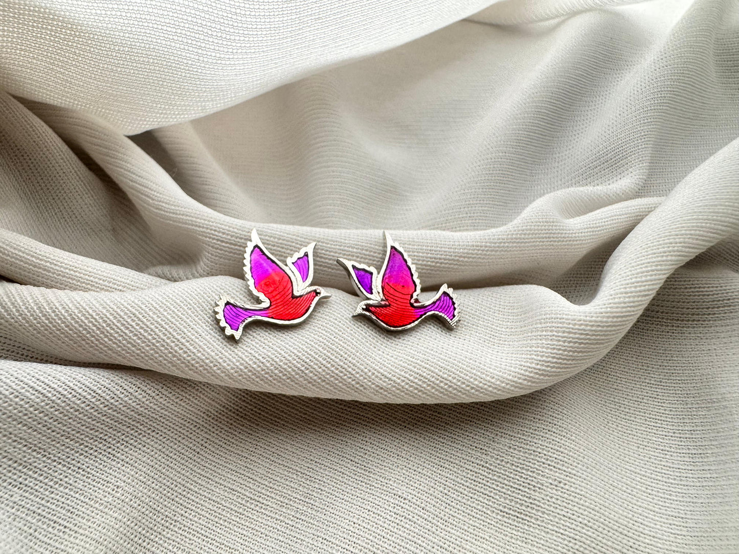 Magenda-pink bird earring