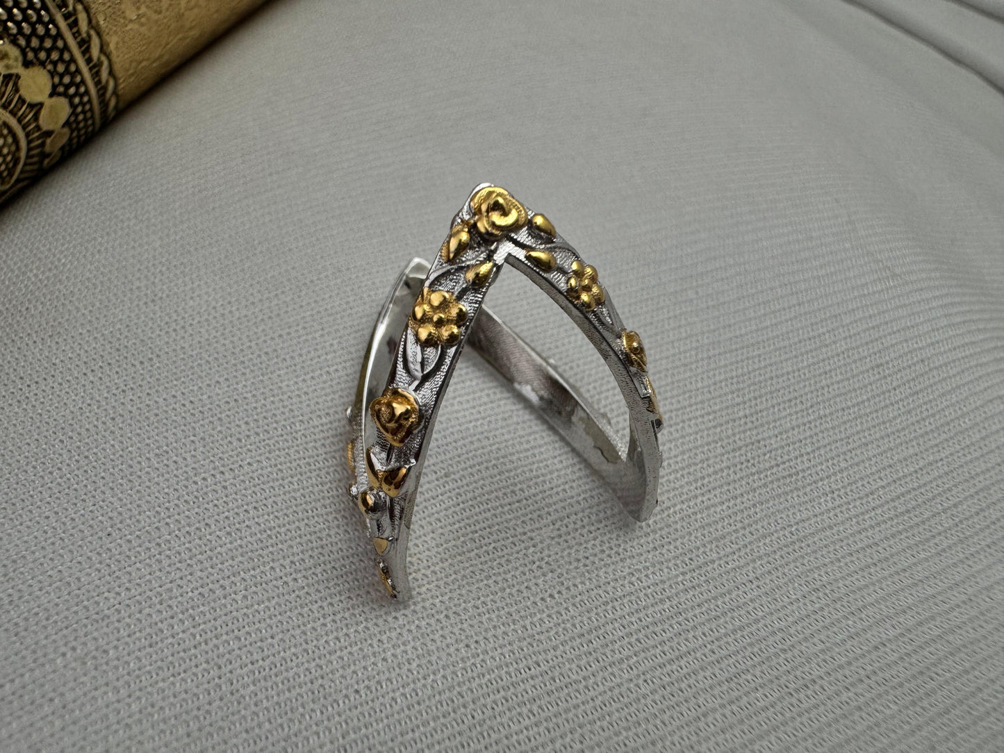Vanki ring-floral elegance