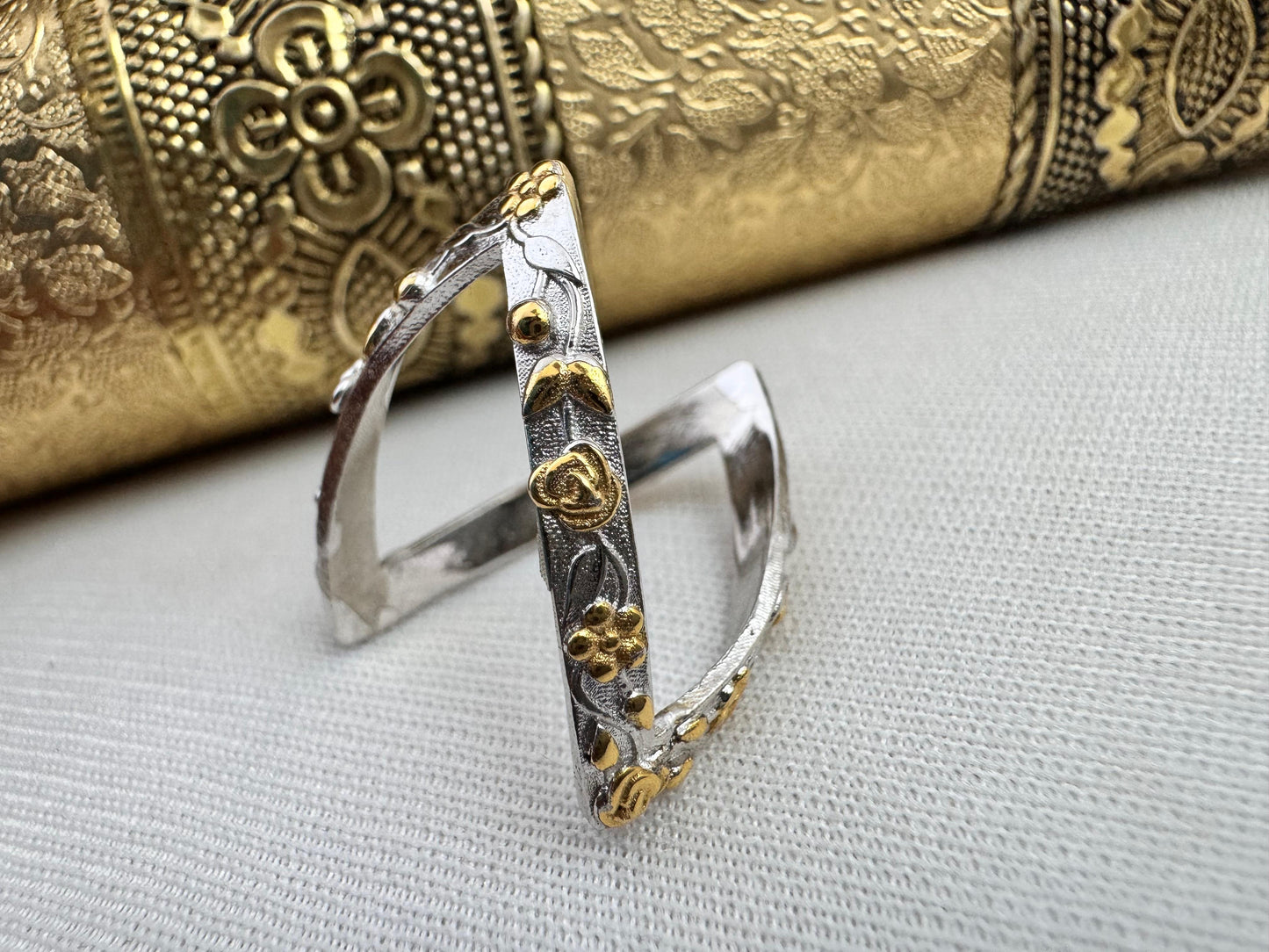 Vanki ring-floral elegance