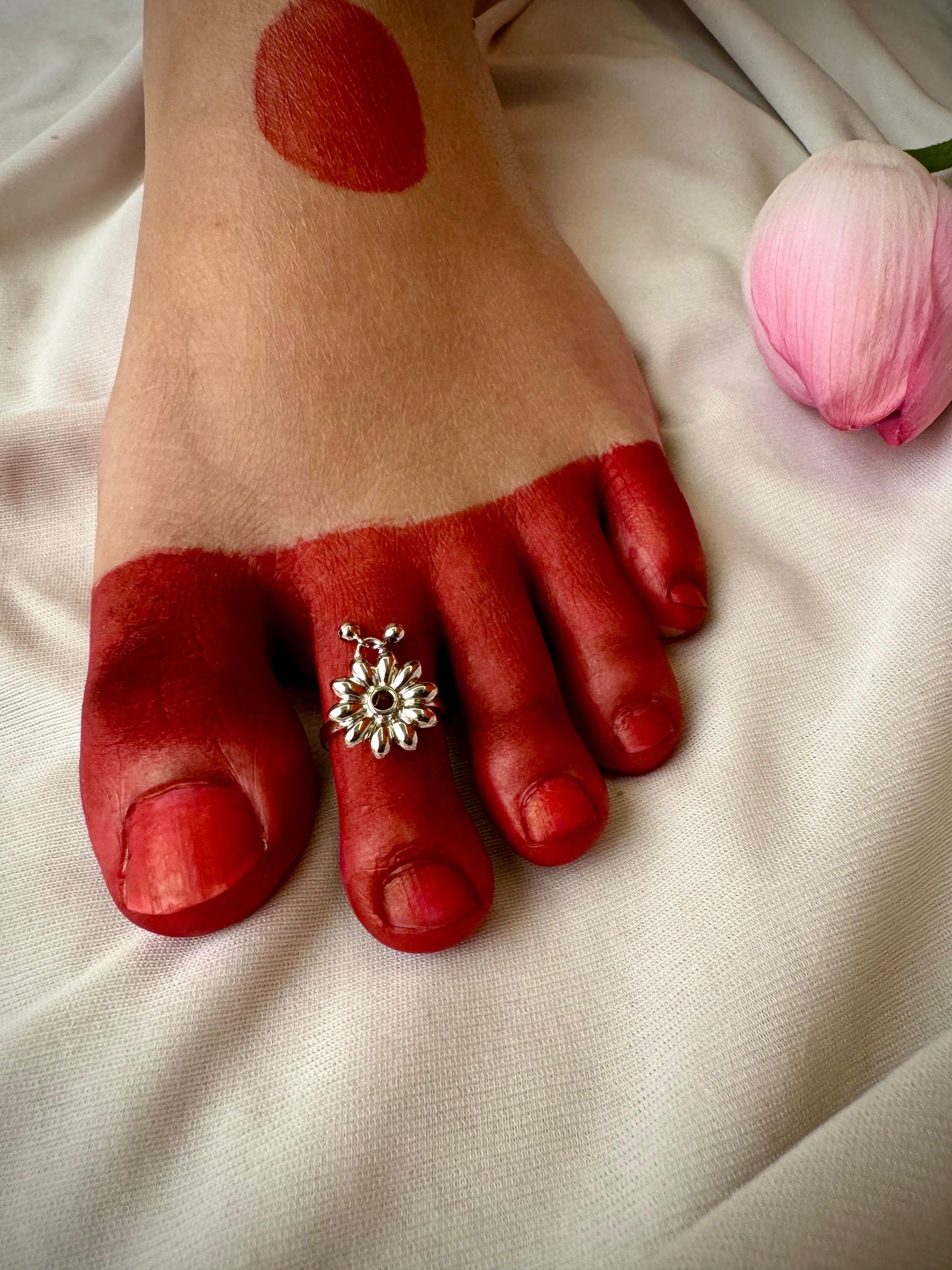 Jyotsna toe ring