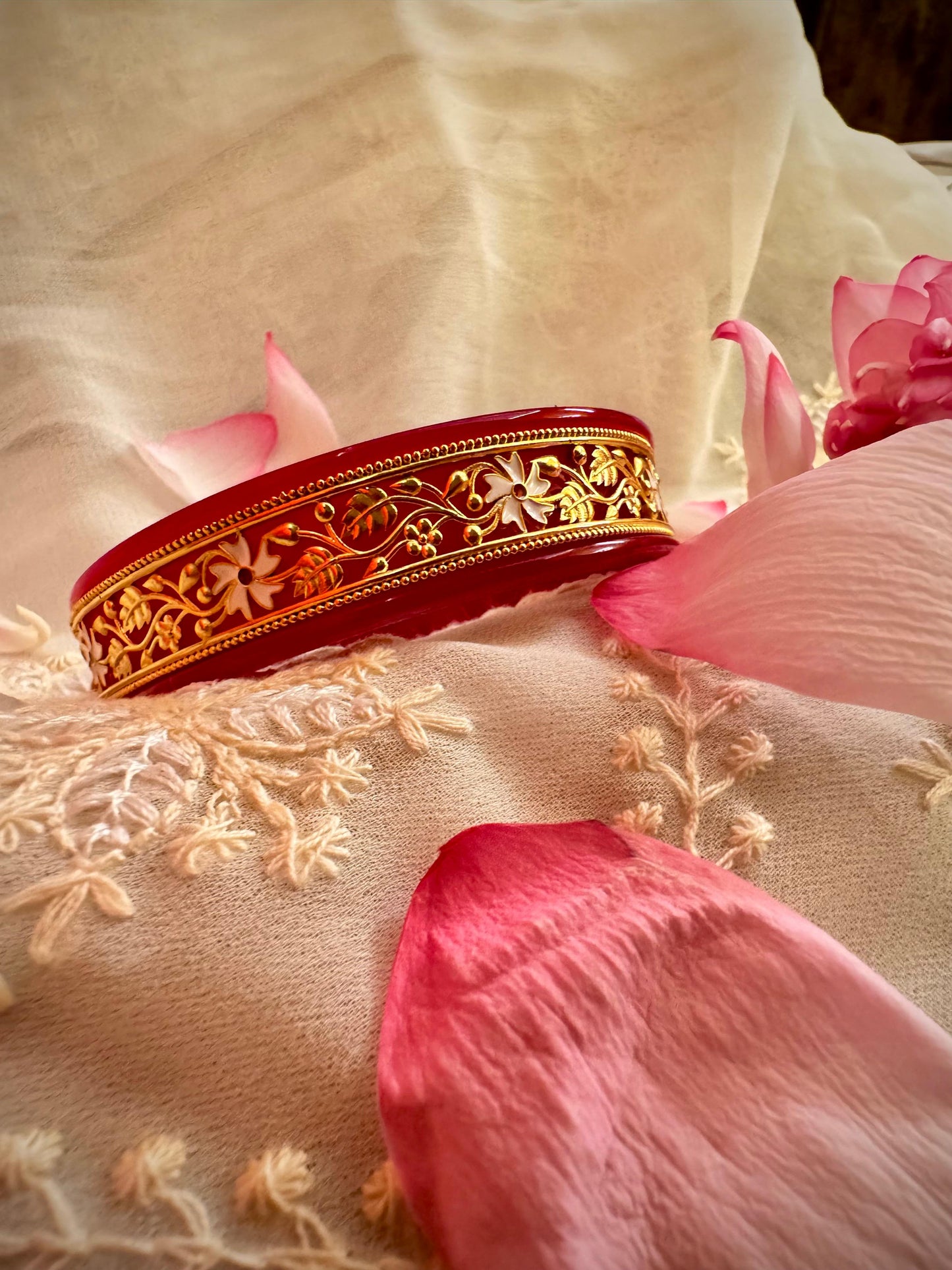 Shiuli chur pola bangle