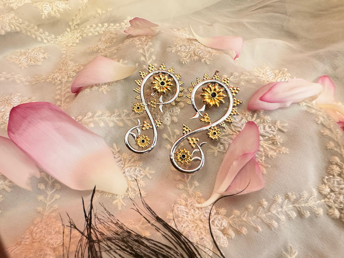 Chandrava earring cum earcuff