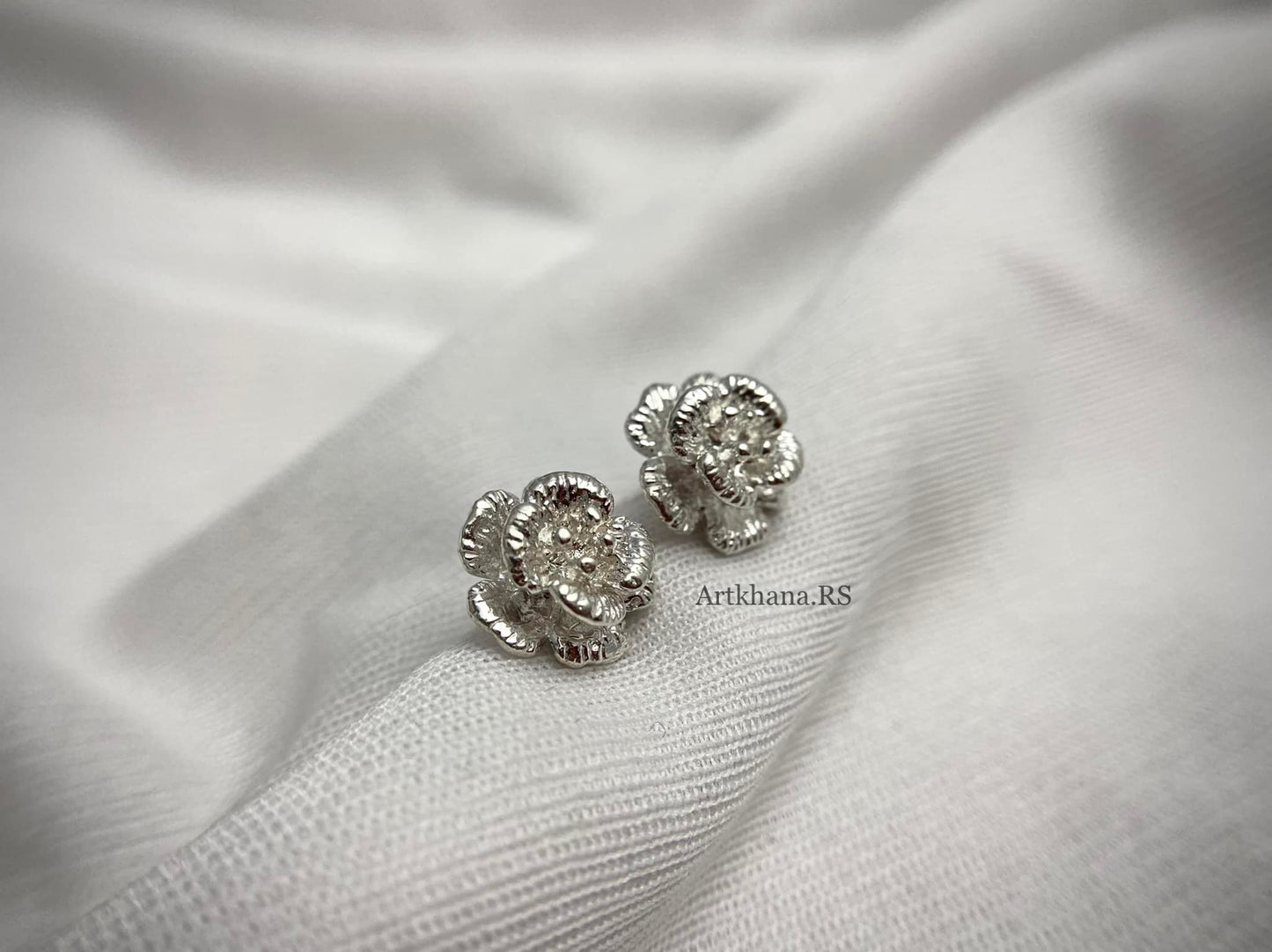 Rose floral stud