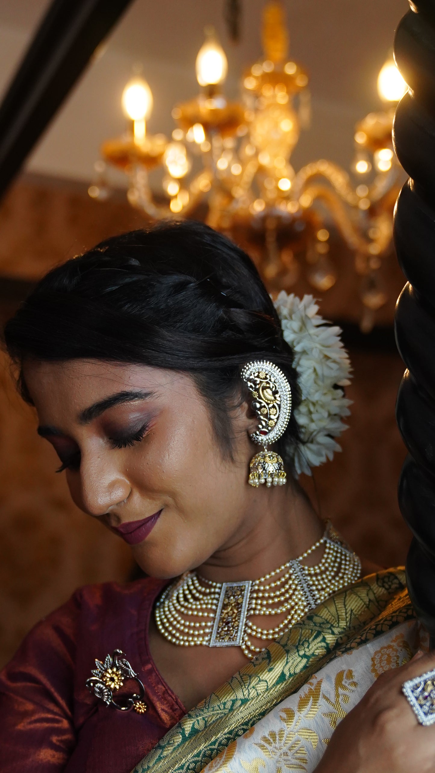 Mayuri kaan jhumka