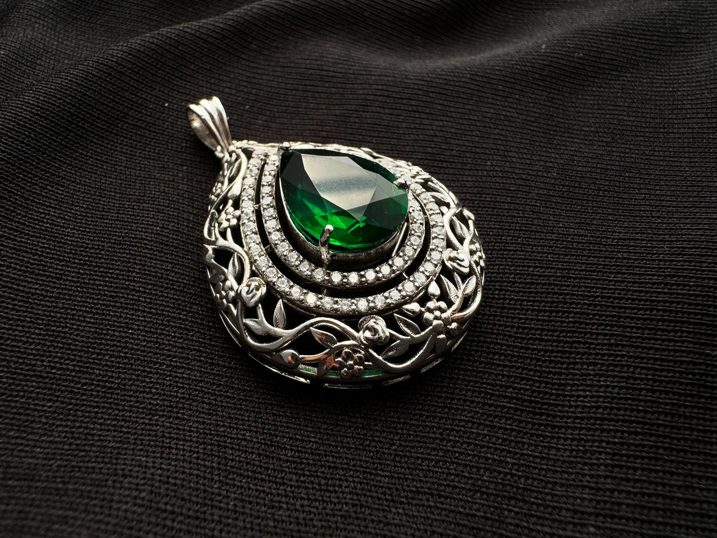 Green stone droplet pendant