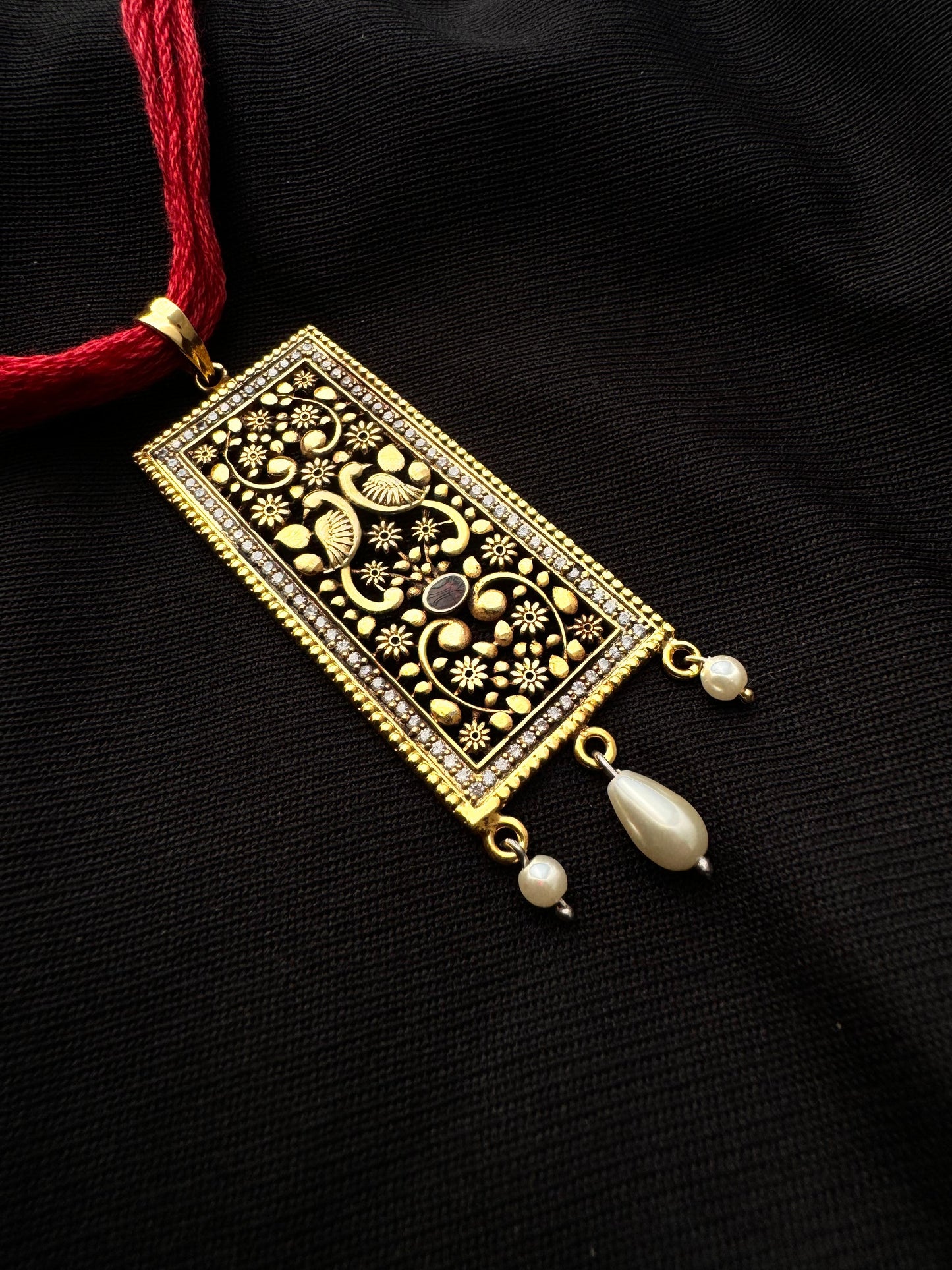 Pavo cristatus jal work pendant