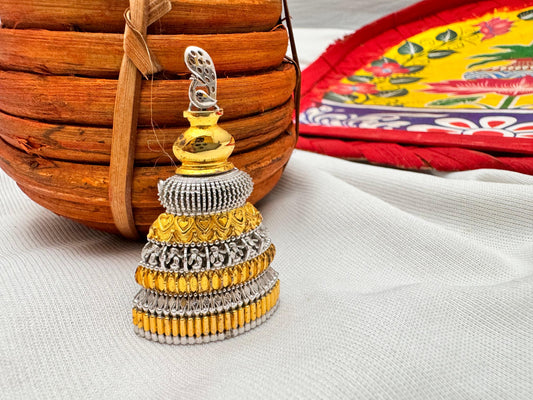 Topor brooch