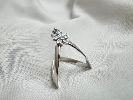 Shiuli V ring