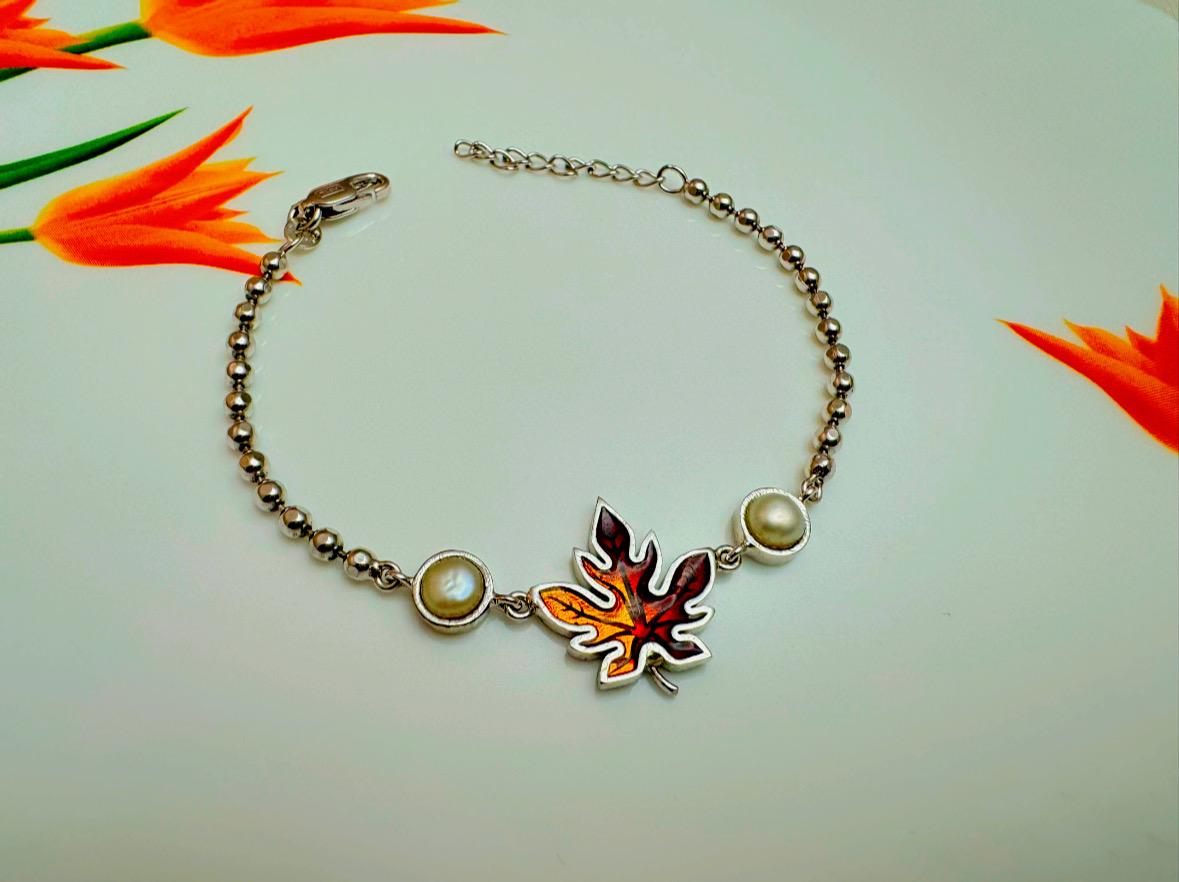 Maple wristlet