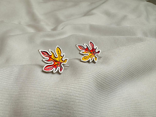 Maple earring (stud)