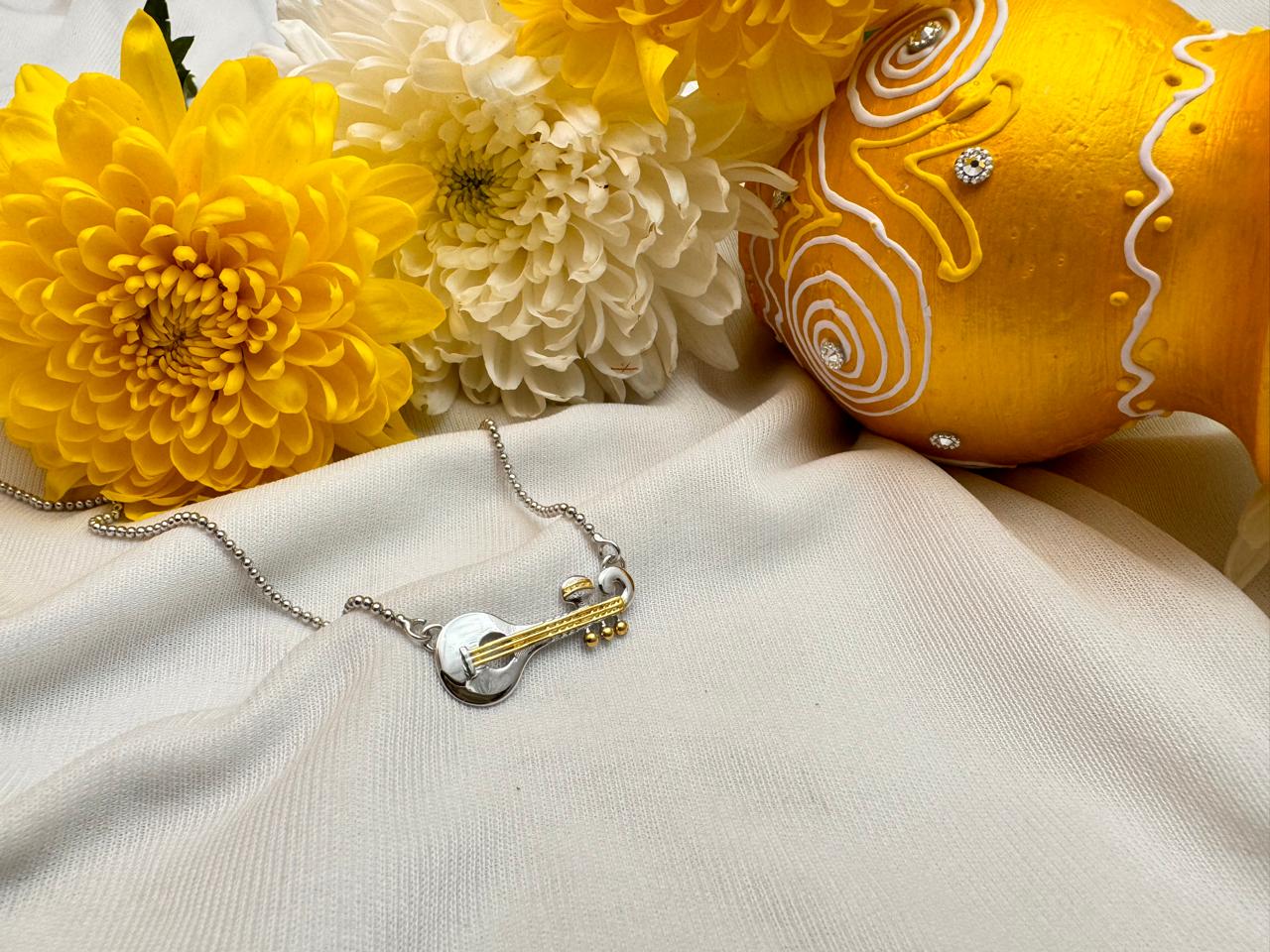 Veena necklace