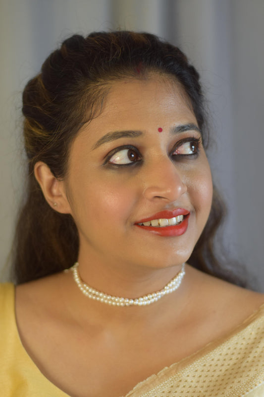 Two layer pearl necklace