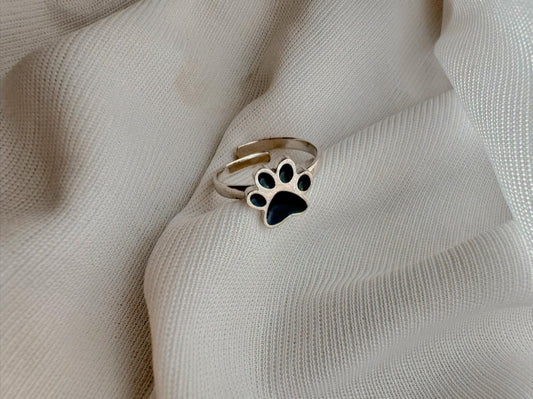 Paw-some ring