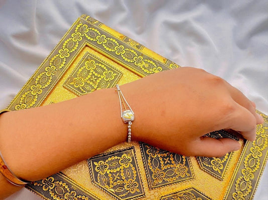 Ektara wristlet