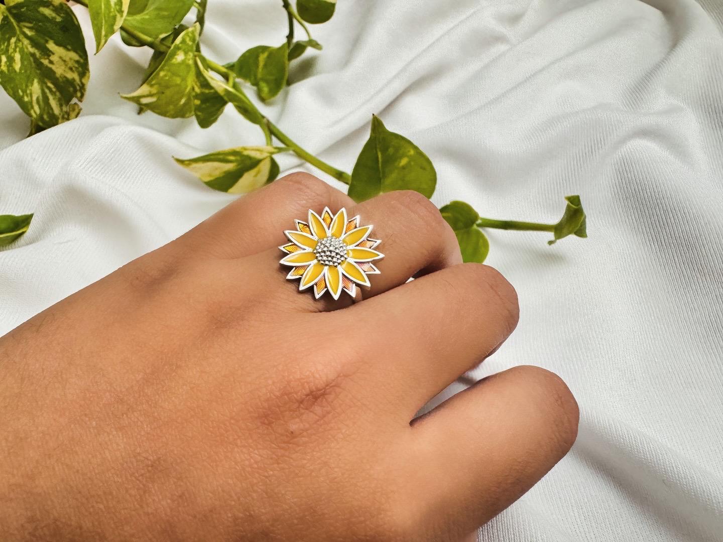 Sunflower ring