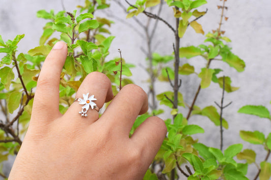 Shiuli ball ring