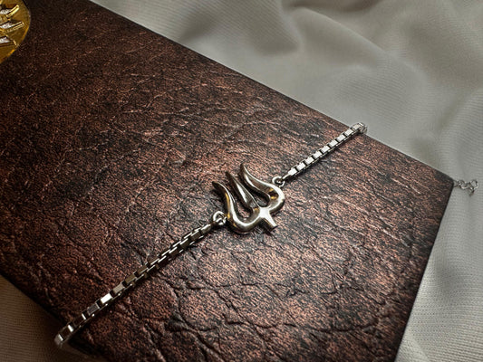Trishul wristlet