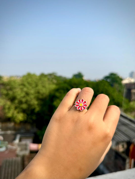 Red daisy ring