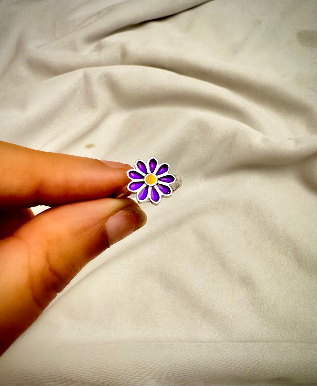 Daisy toe-ring