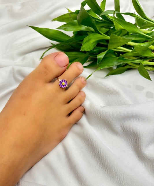 Daisy toe-ring