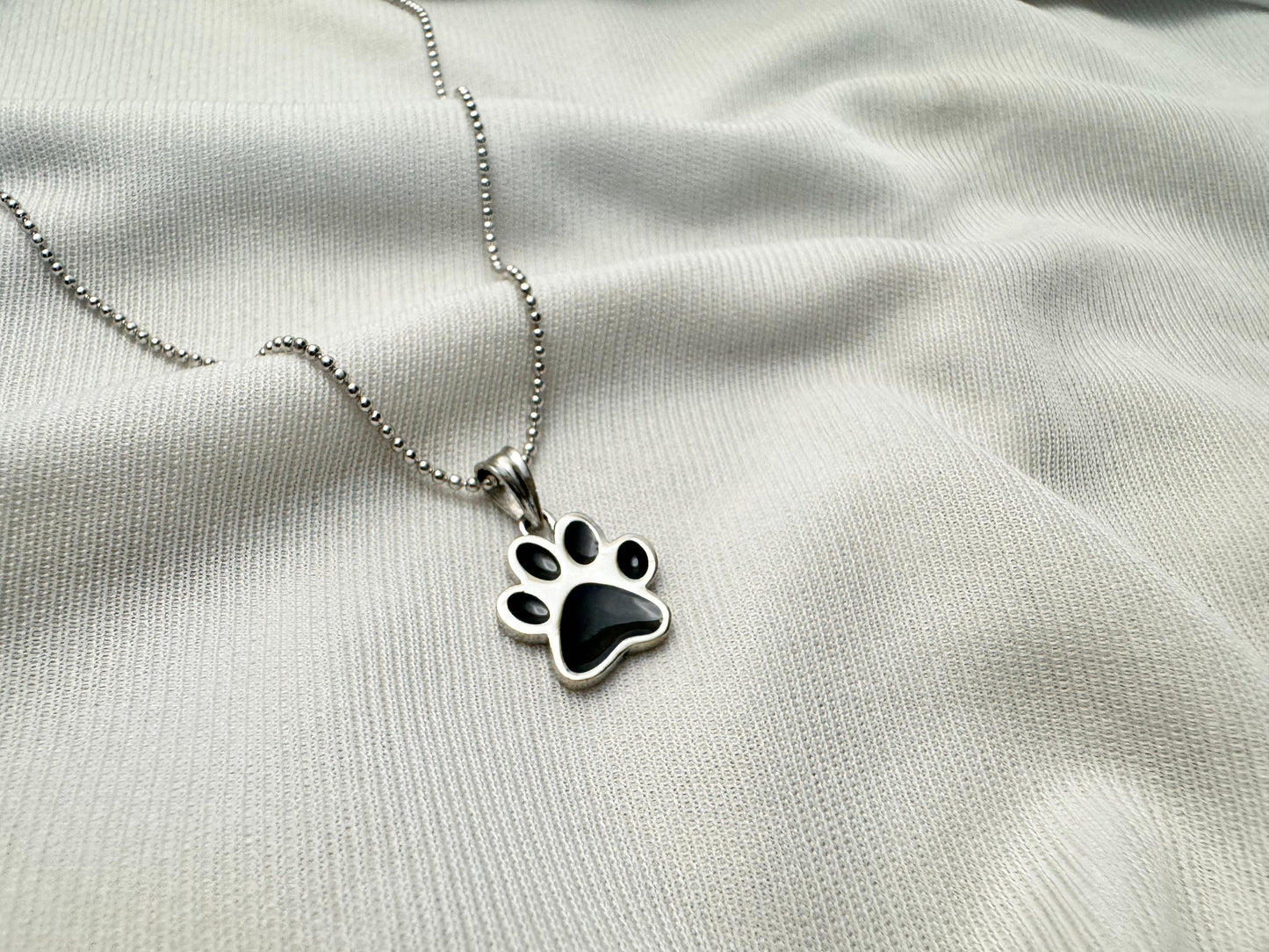 Paw-some pendant