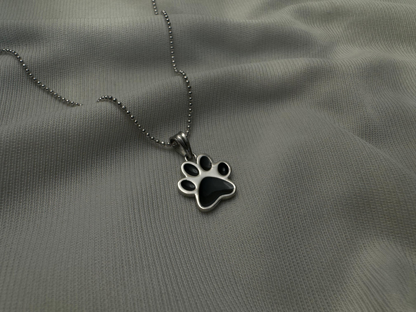 Paw-some pendant