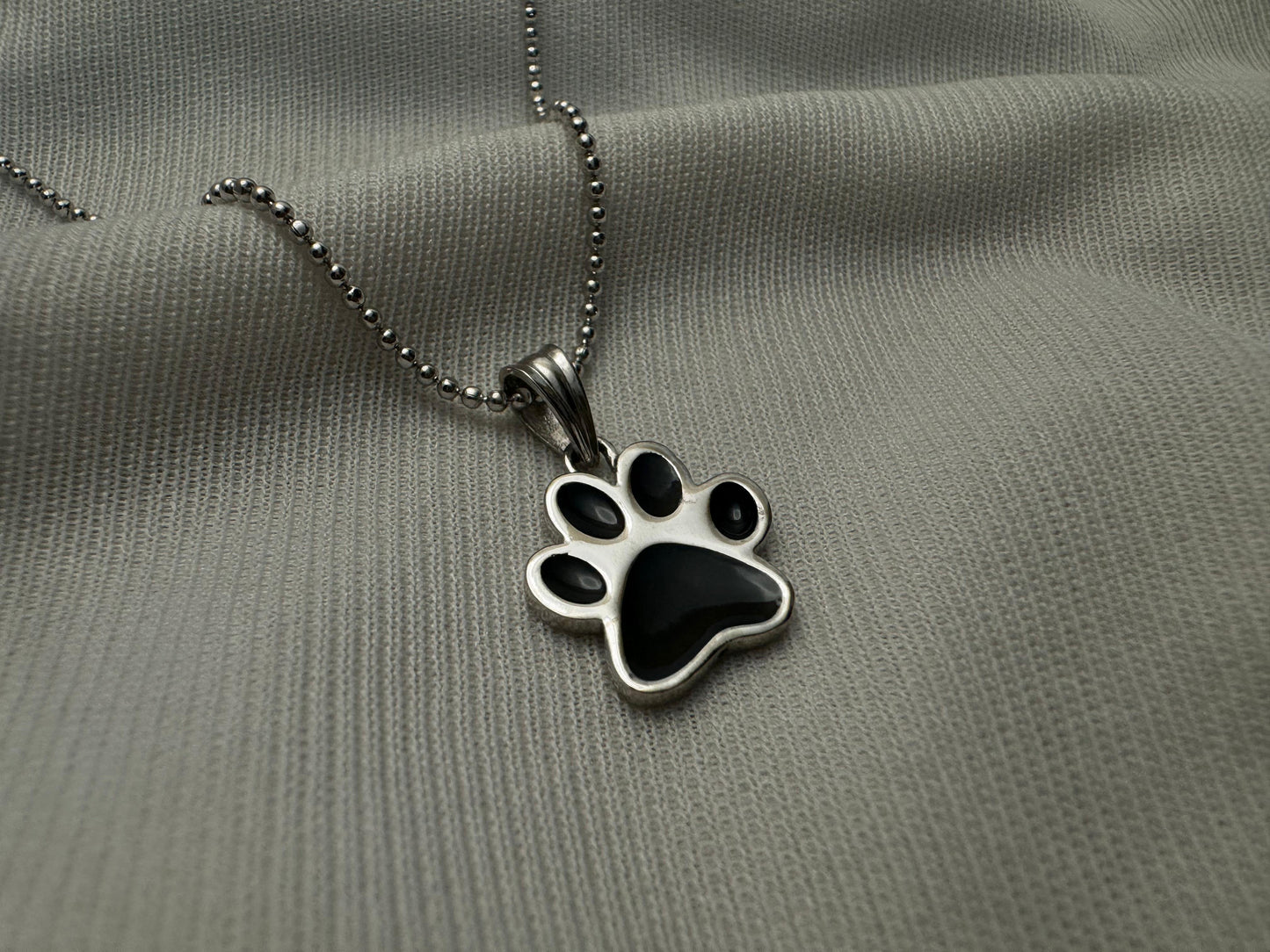 Paw-some pendant