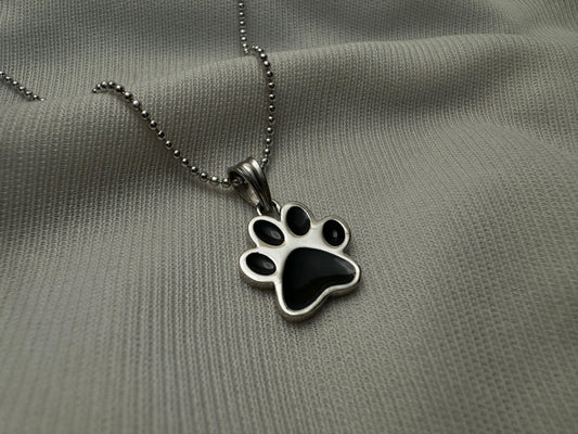 Paw-some pendant