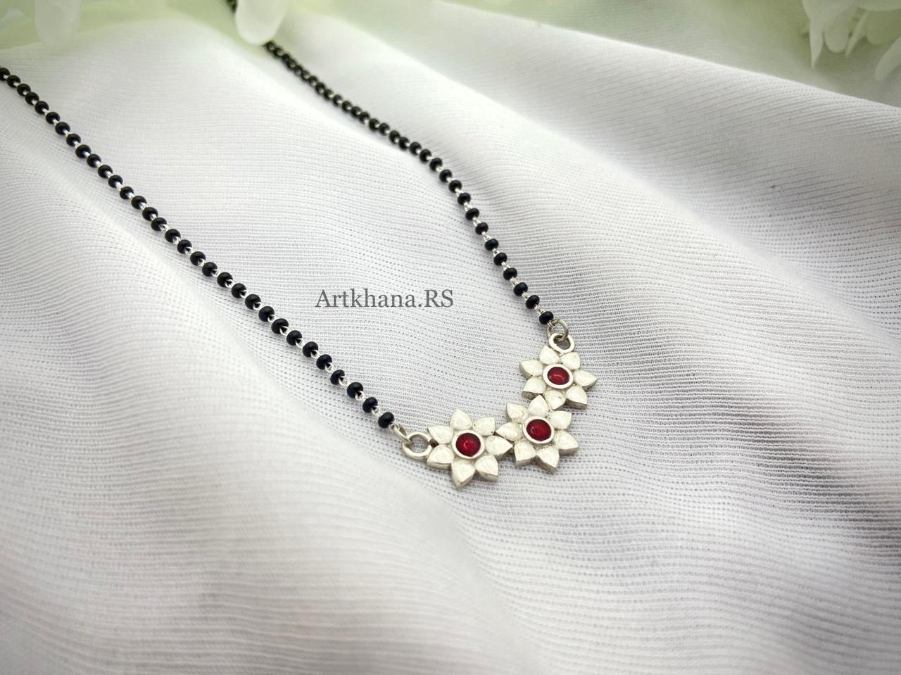 Flower stacked mangalsutra