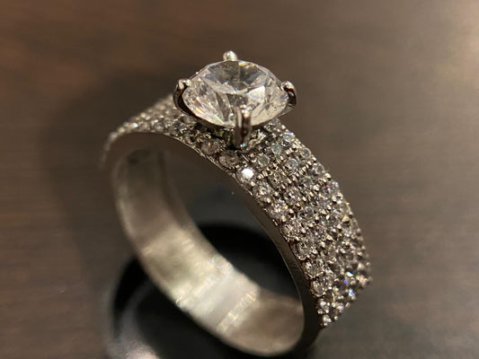 Band solitaire ring