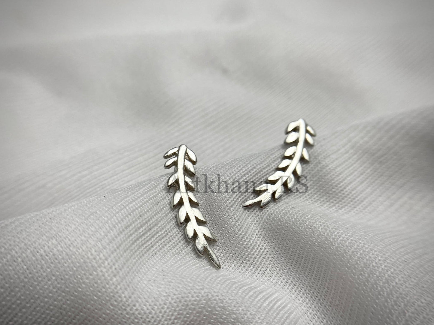 Leaf earcuff