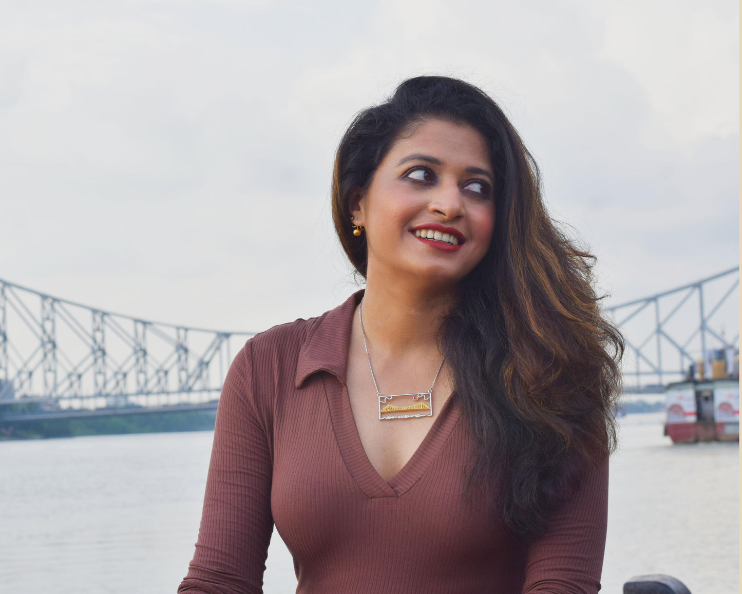 Howrah bridge 3-D necklace