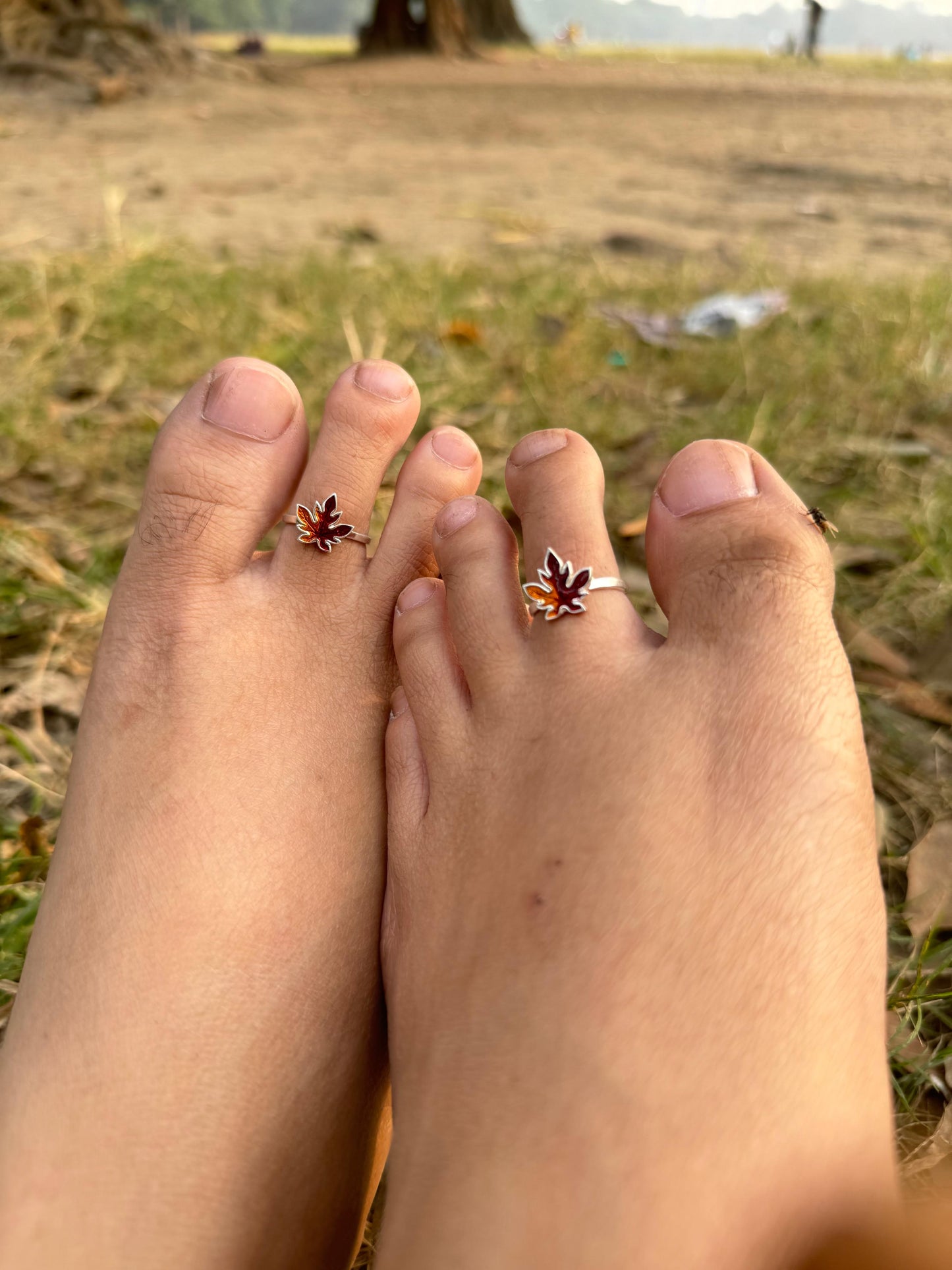 Maple toe-ring