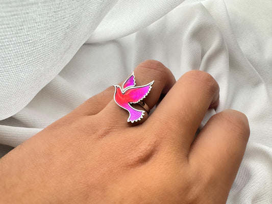 Magenda-pink bird ring