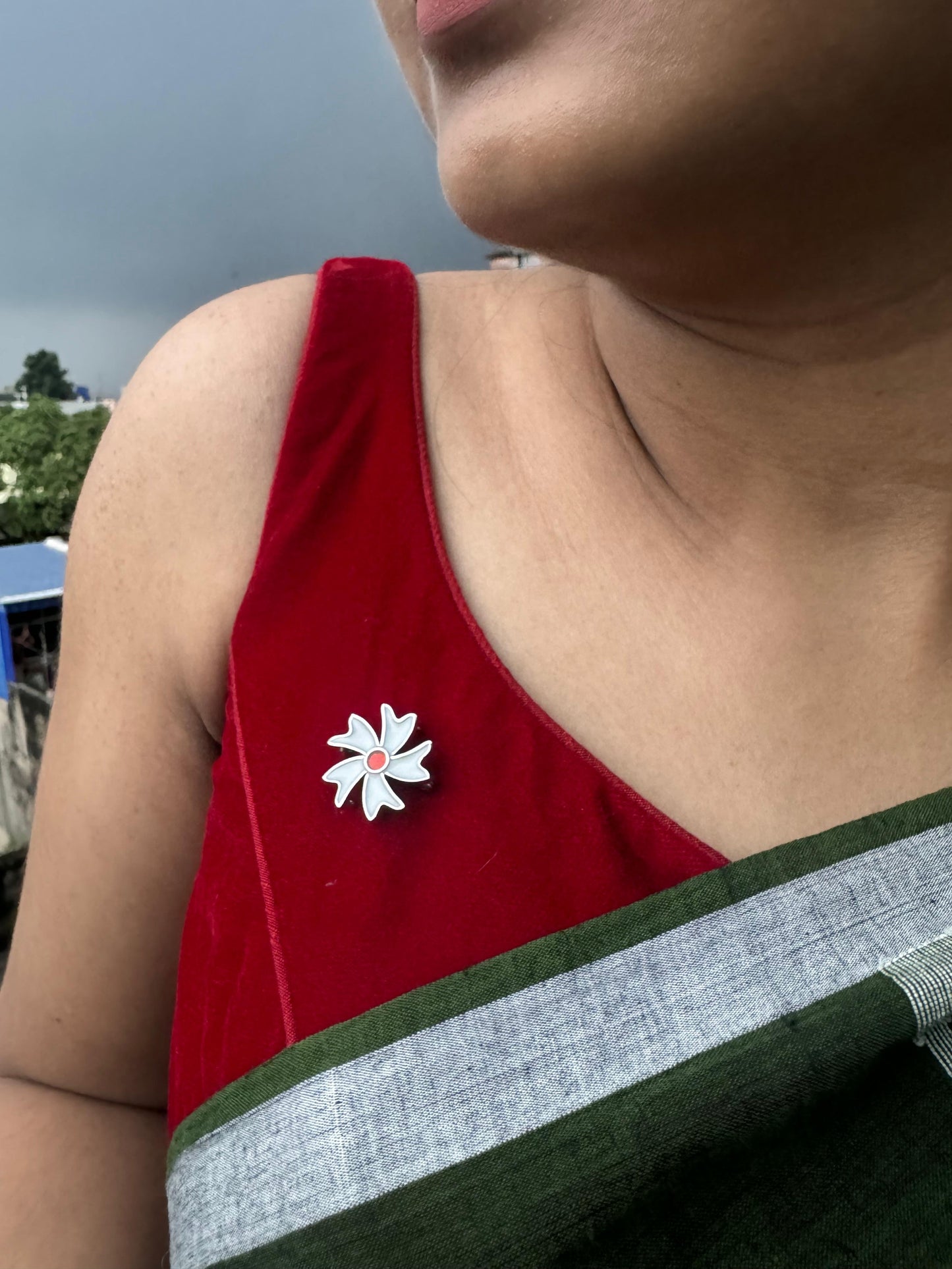 Shiuli brooch