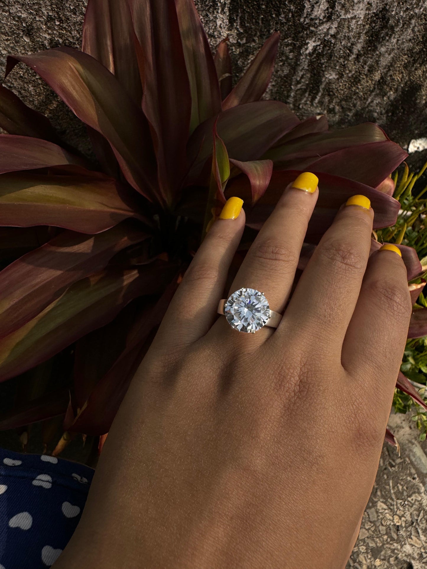 Queen solitaire ring