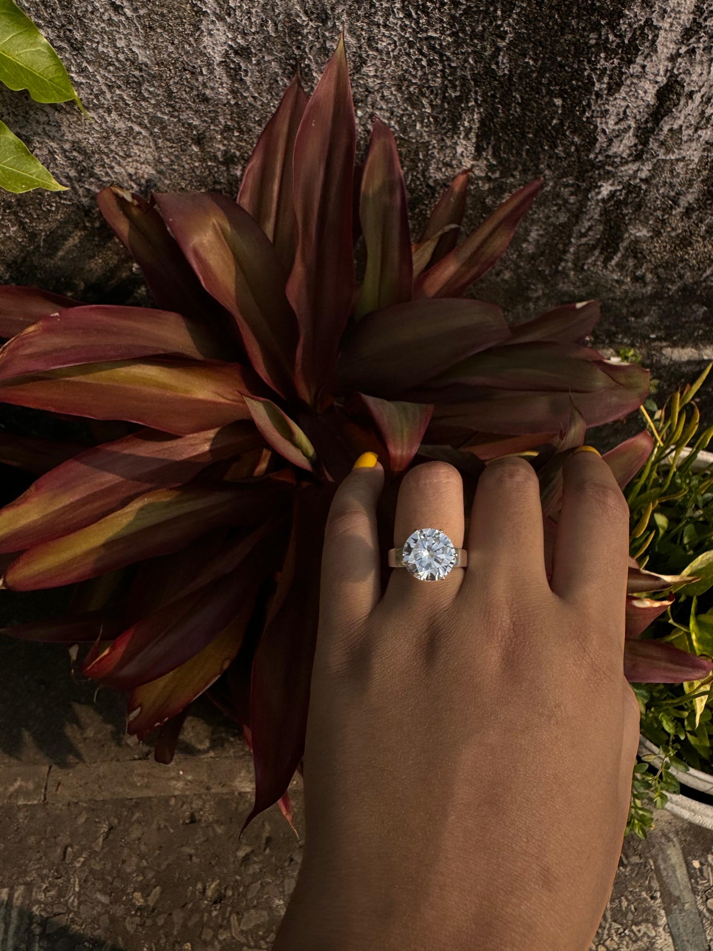 Queen solitaire ring