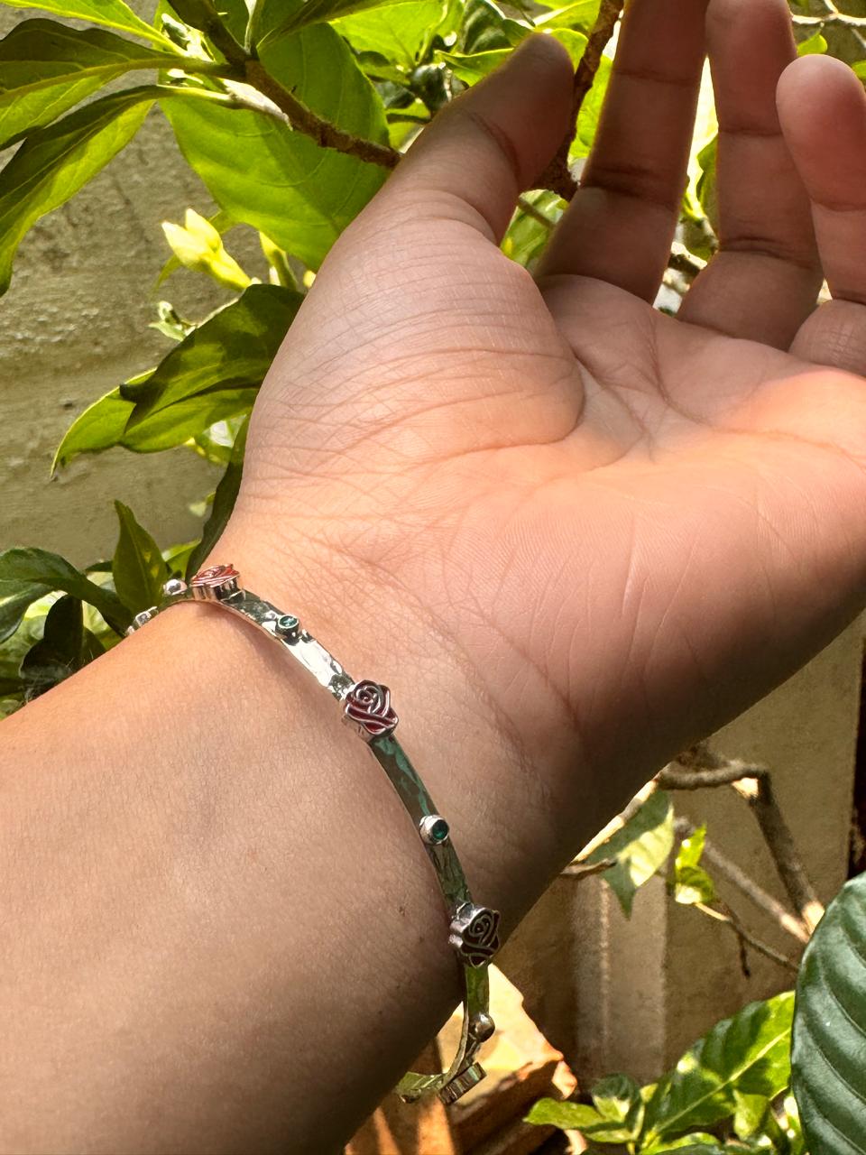 Red rose bangle