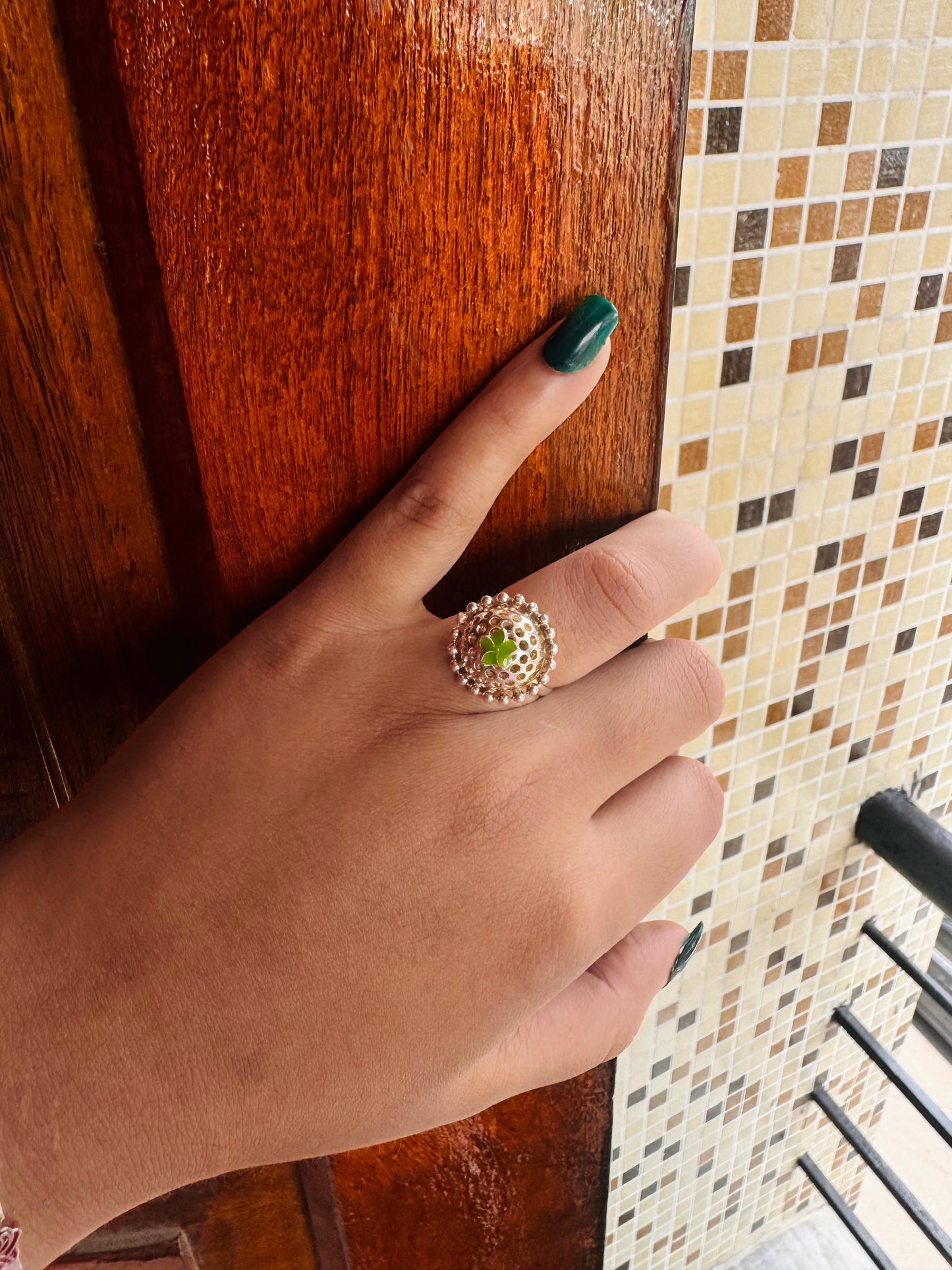 Tomb ring (green)