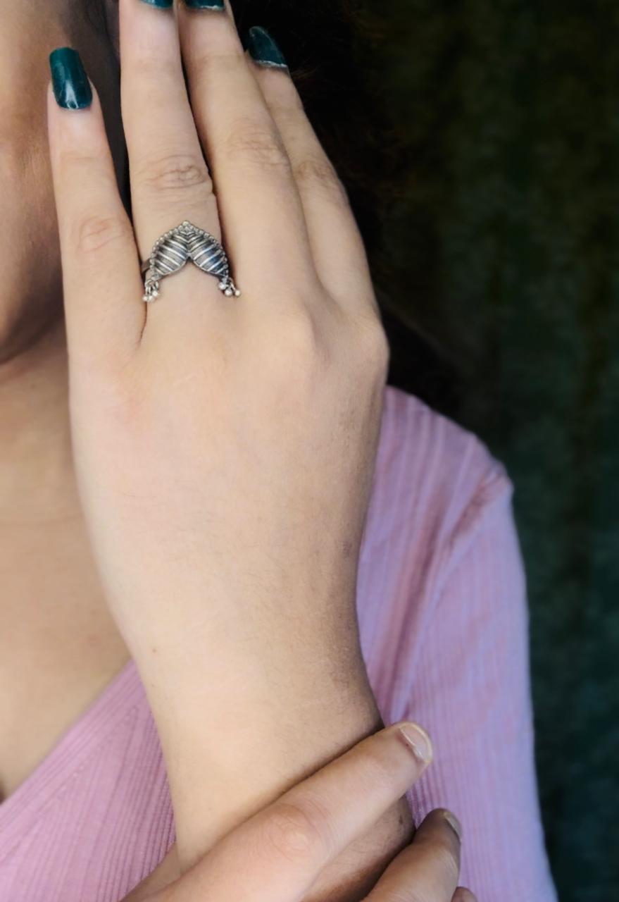Fish fin ring