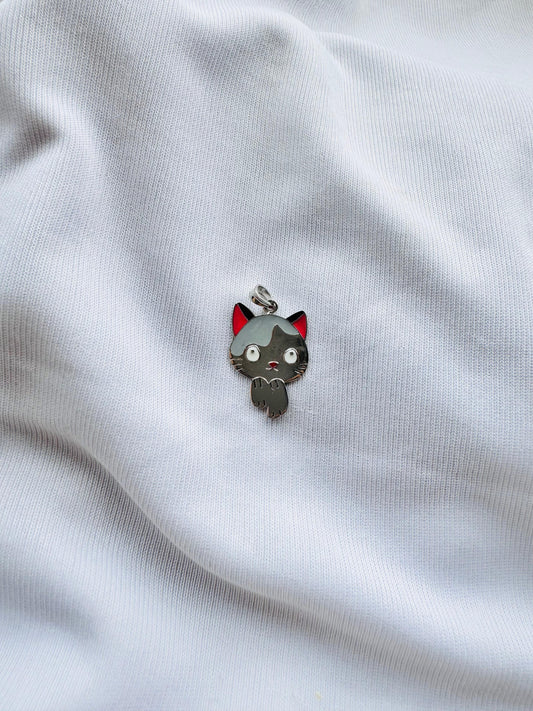 Mischievous kitty pendant