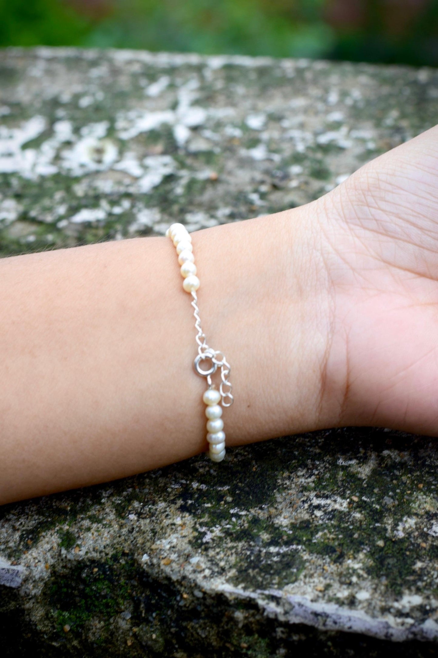 Nathkhat Jagannath pearl wristlet