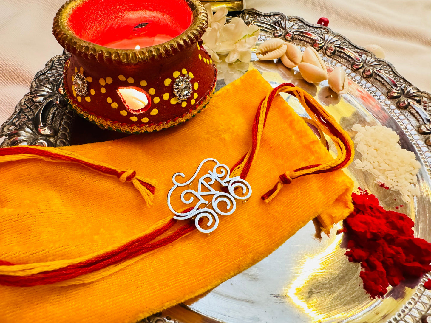 একাই ১০০ - Ekai aksho rakhi cum brooch