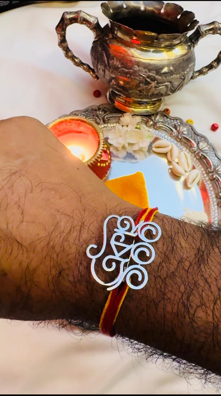 একাই ১০০ - Ekai aksho rakhi cum brooch