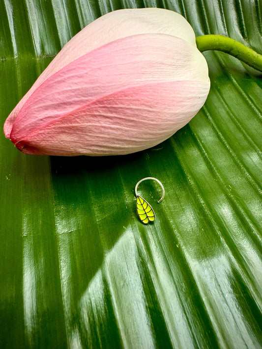 Leaf nosepin